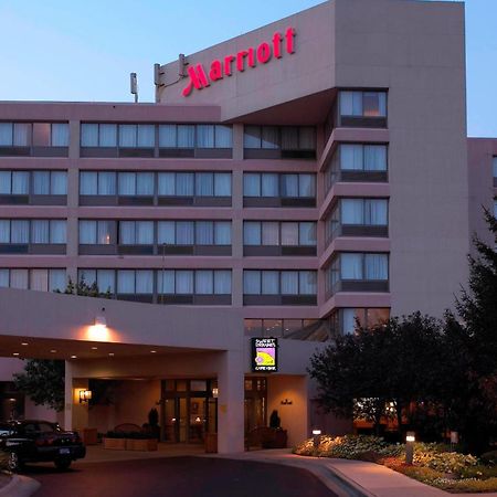 Detroit Marriott Livonia Hotel Bagian luar foto